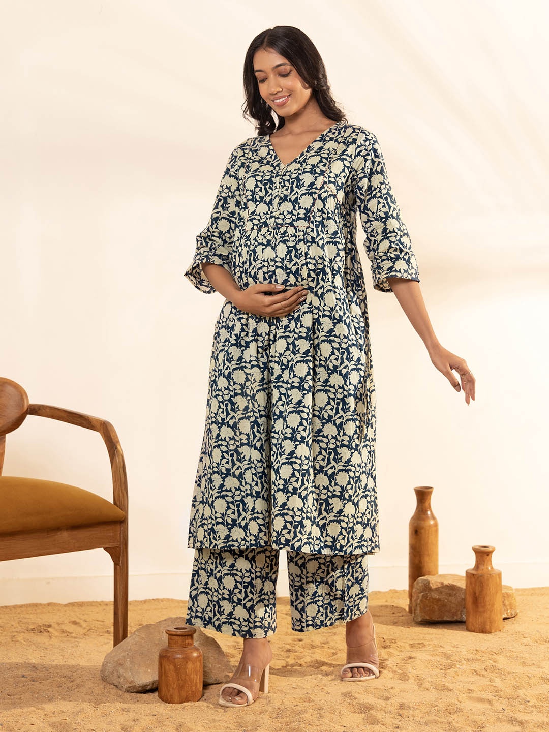 

Janasya Floral Printed Regular Pure Cotton Maternity Kurta With Palazzos, Blue
