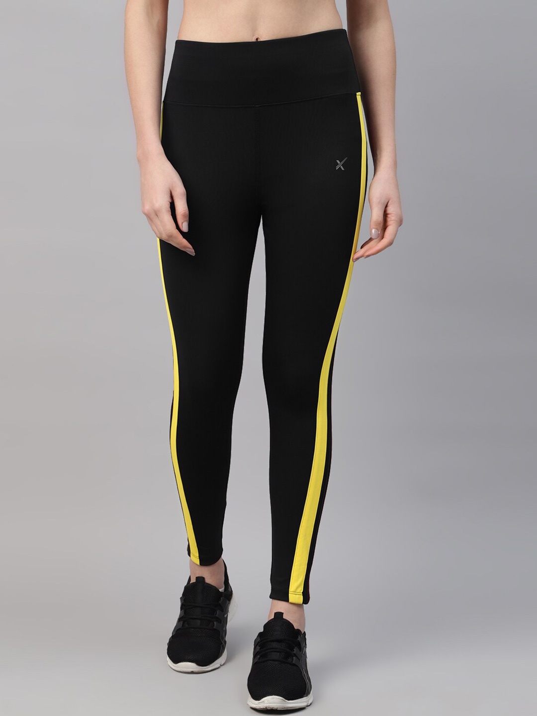 

HRX by Hrithik Roshan Women Black Ankle Length Training Tights