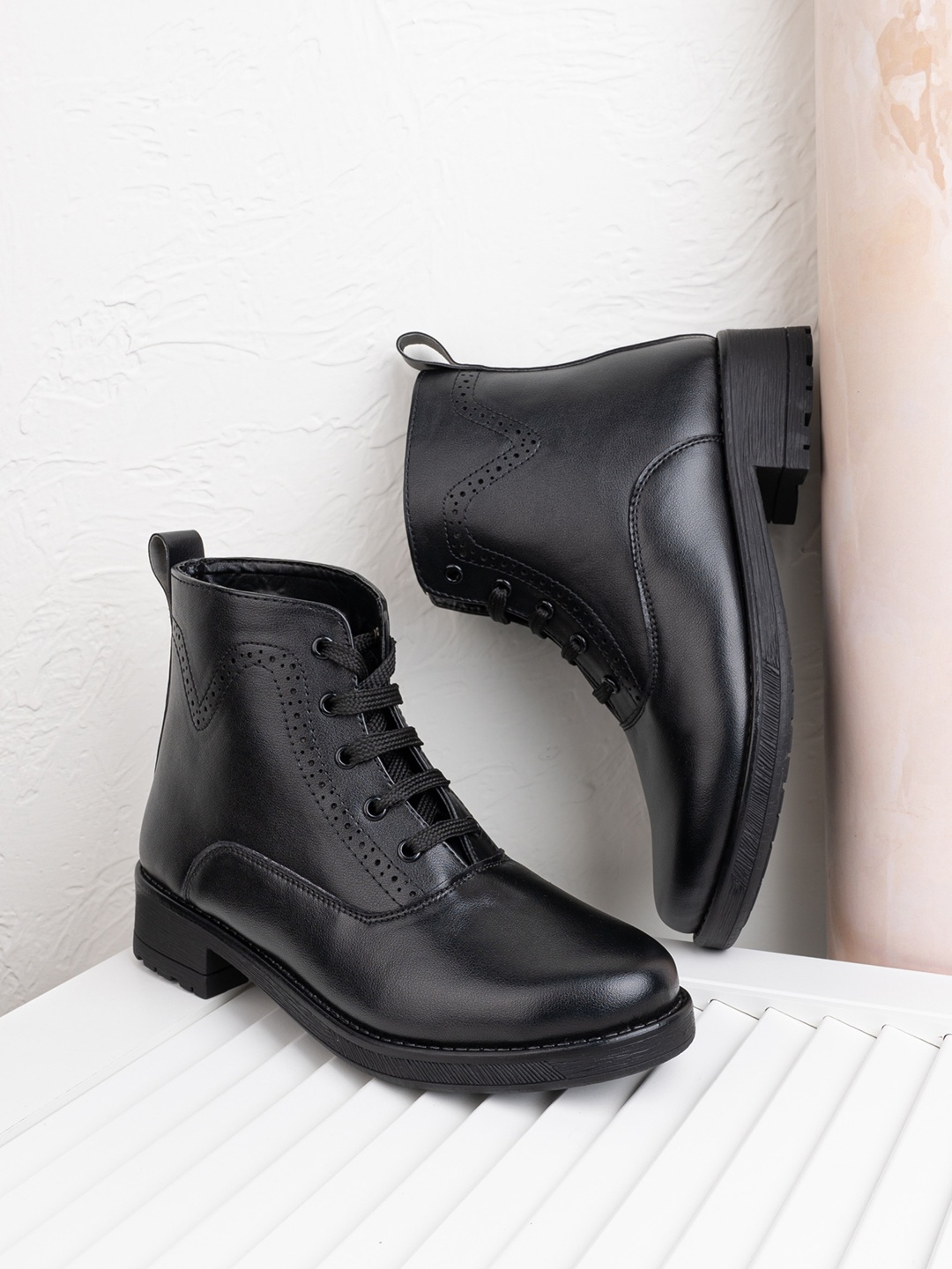 

The Roadster Lifestyle Co. Women Black Lace-Up Mid-Top Regular Boots