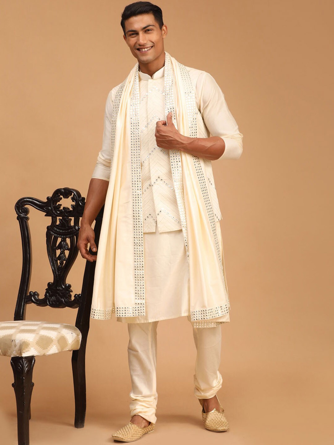 

VASTRAMAY Mandarin Collar Kurta Set With Nehru jacket & Dupatta, Cream