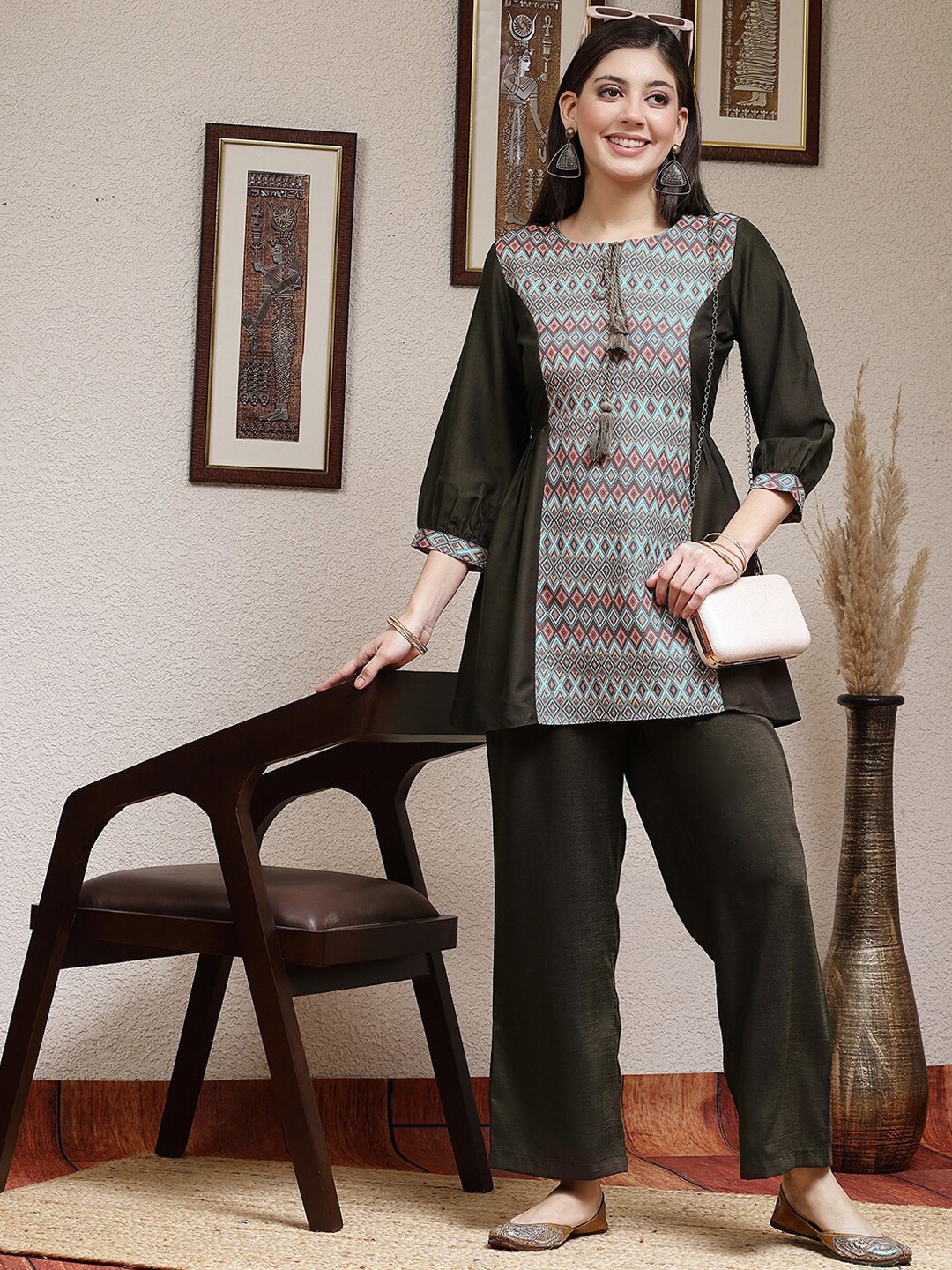 

Selvia Printed Tunic & Trousers Co-Ords Set, Olive