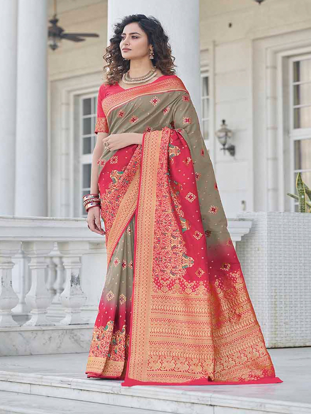 

KALINI Ethnic Motifs Woven Design Zari Banarasi Saree, Grey