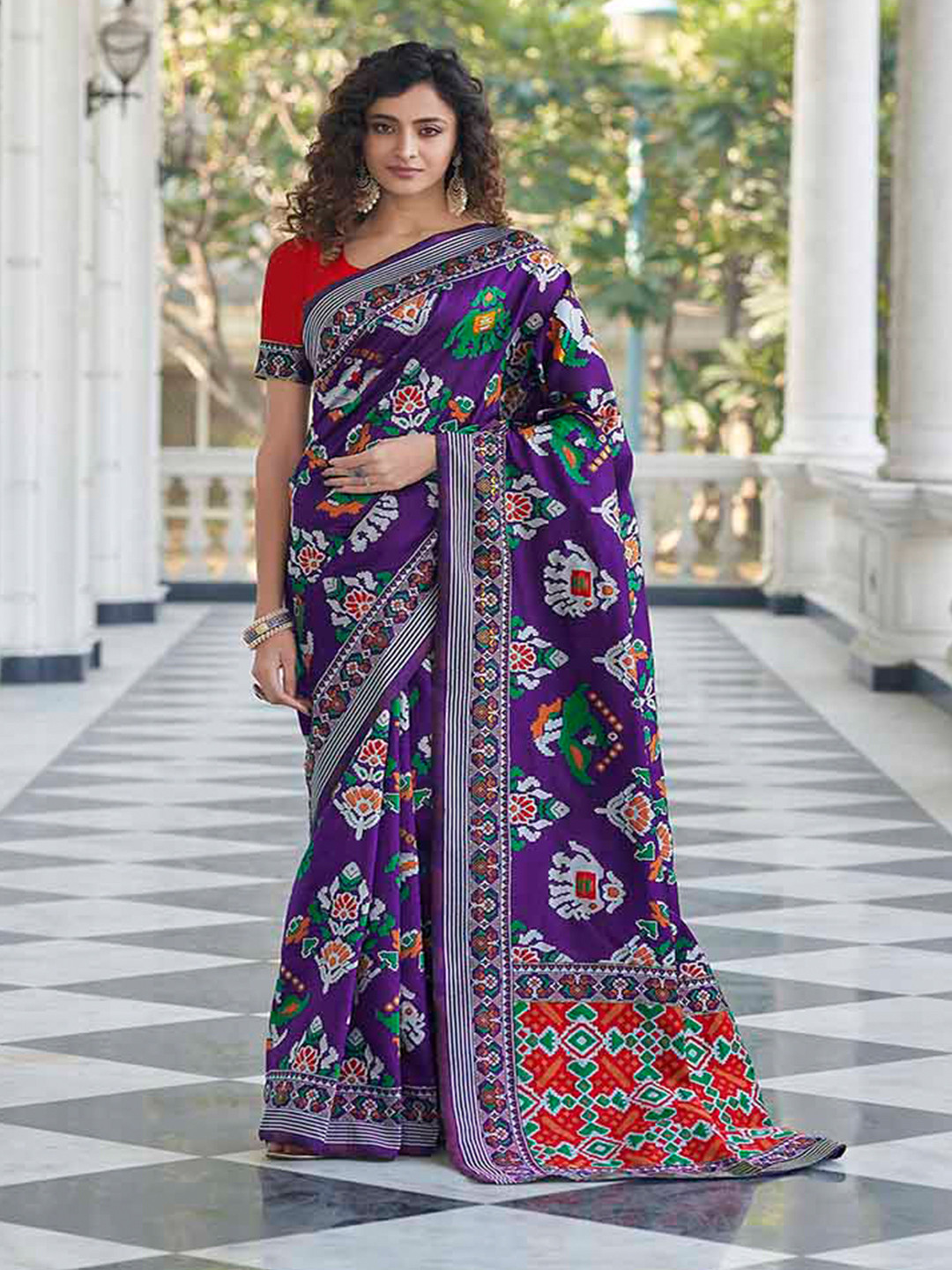 

KALINI Ethnic Motif Printed Zari Patola Saree, Purple