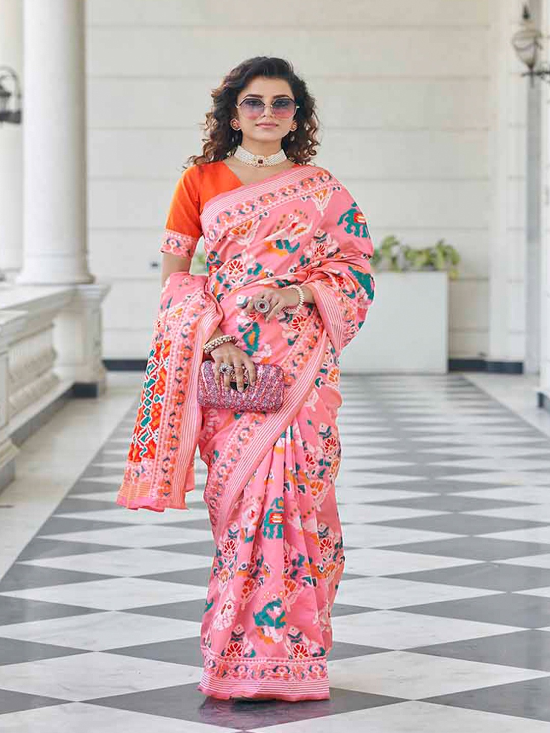 

KALINI Ethnic Motif Printed Patola Saree, Pink