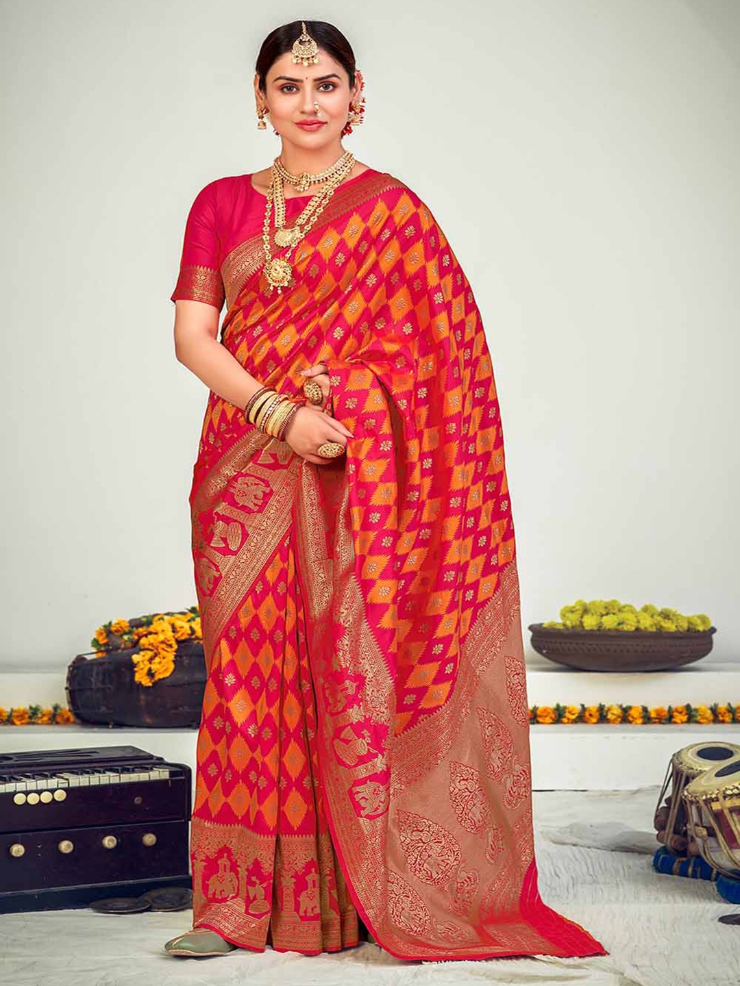

KALINI Ethnic Motifs Woven Design Art Silk Banarasi Saree, Pink