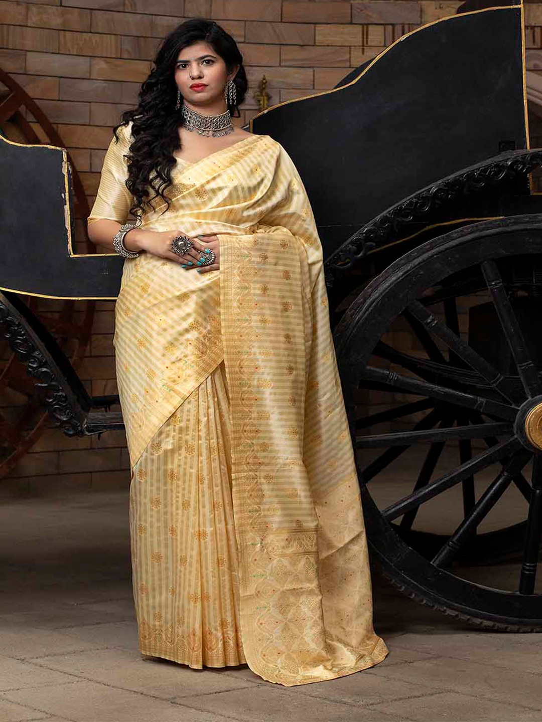 

KALINI Ethnic Motifs Woven Design Zari Banarasi Saree, Beige