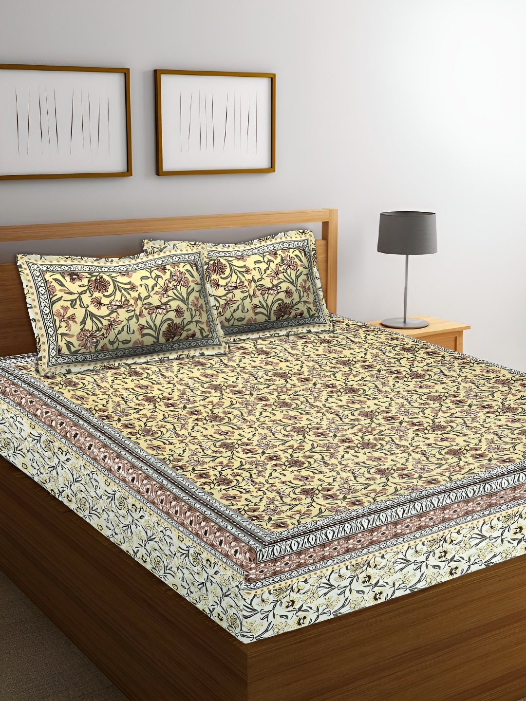 

VANI E Yellow & Brown Floral Printed 200 TC King Bedsheet with 2 Pillow Covers