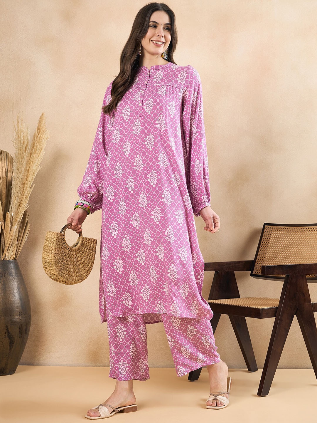 

Anouk Lavender Floral Printed Mandarin Collar Regular Kurta With Trousers