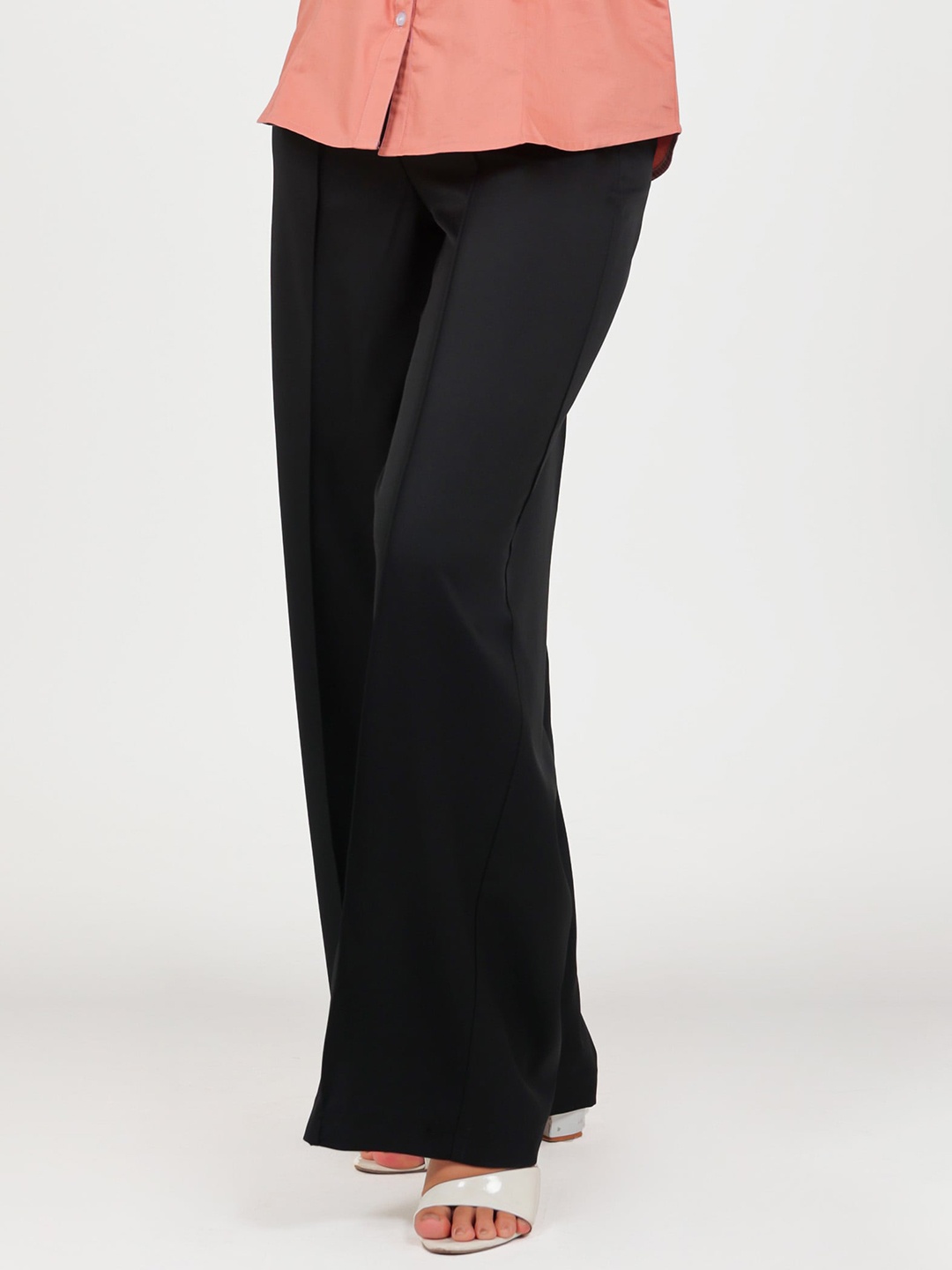 

BLUEBIRD Women Relaxed Loose Fit High-Rise Pleated Parallel Trousers, Black