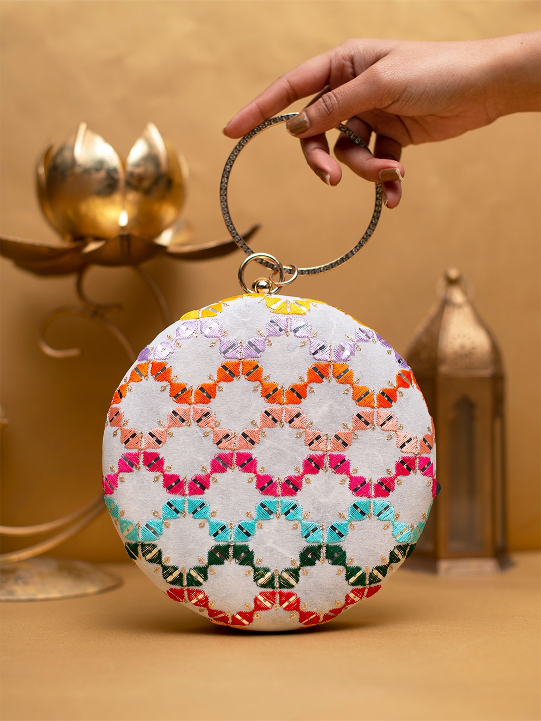 

ARTKLIM Embroidered Box Clutch, White