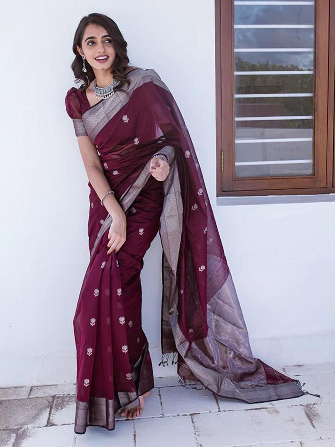 

bansari textiles Ethnic Motifs Woven Design Zari Detailed Cotton Silk Banarasi Saree, Burgundy