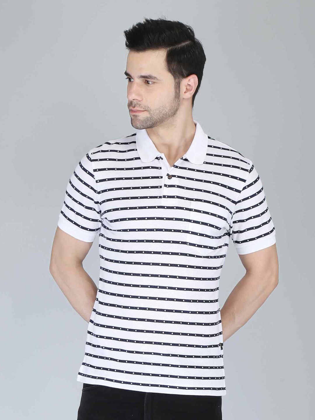 

CELSIUS Men Printed Henley Neck Pockets T-shirt, White