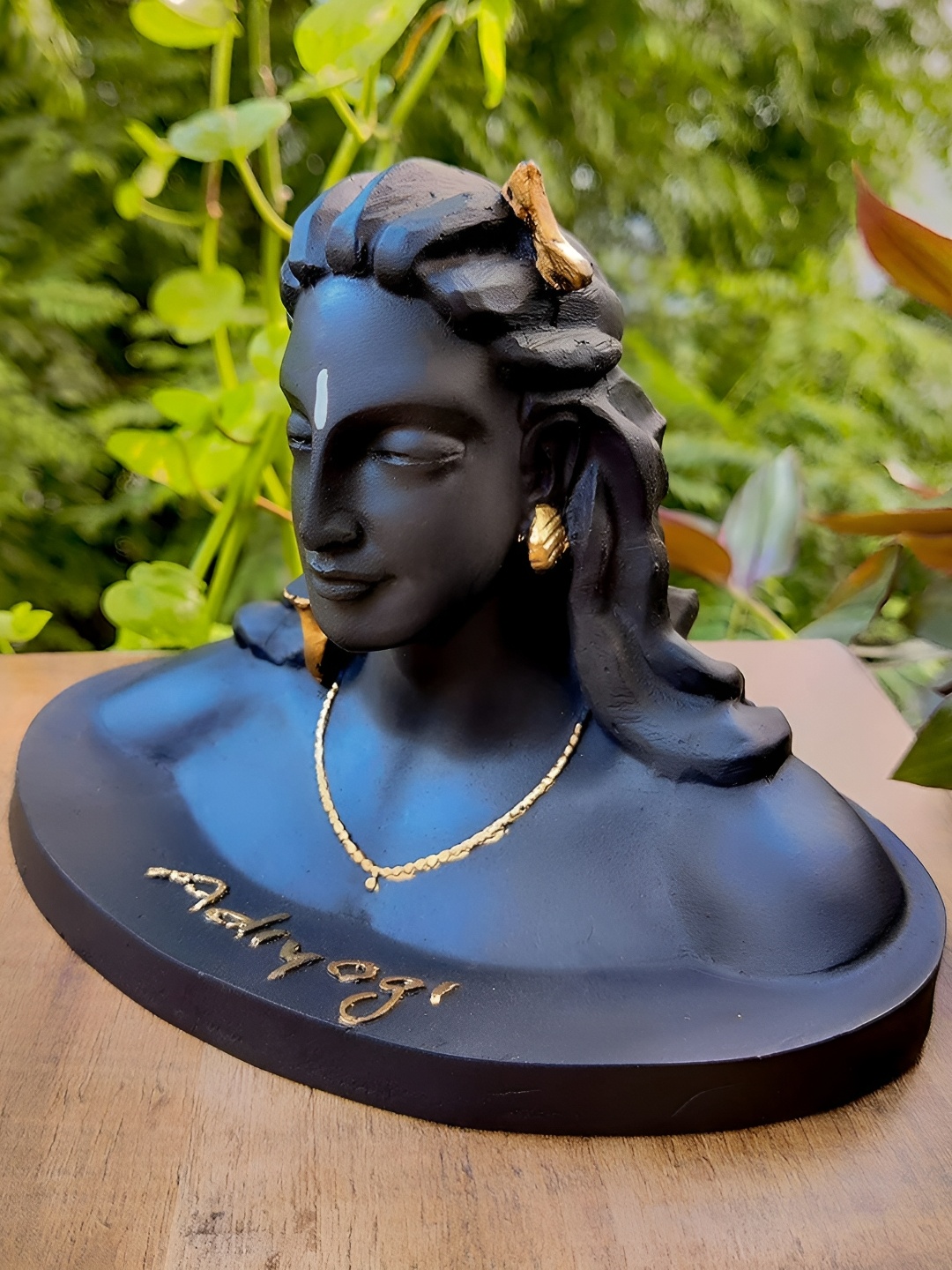 

Navyaksh Black Showpiece