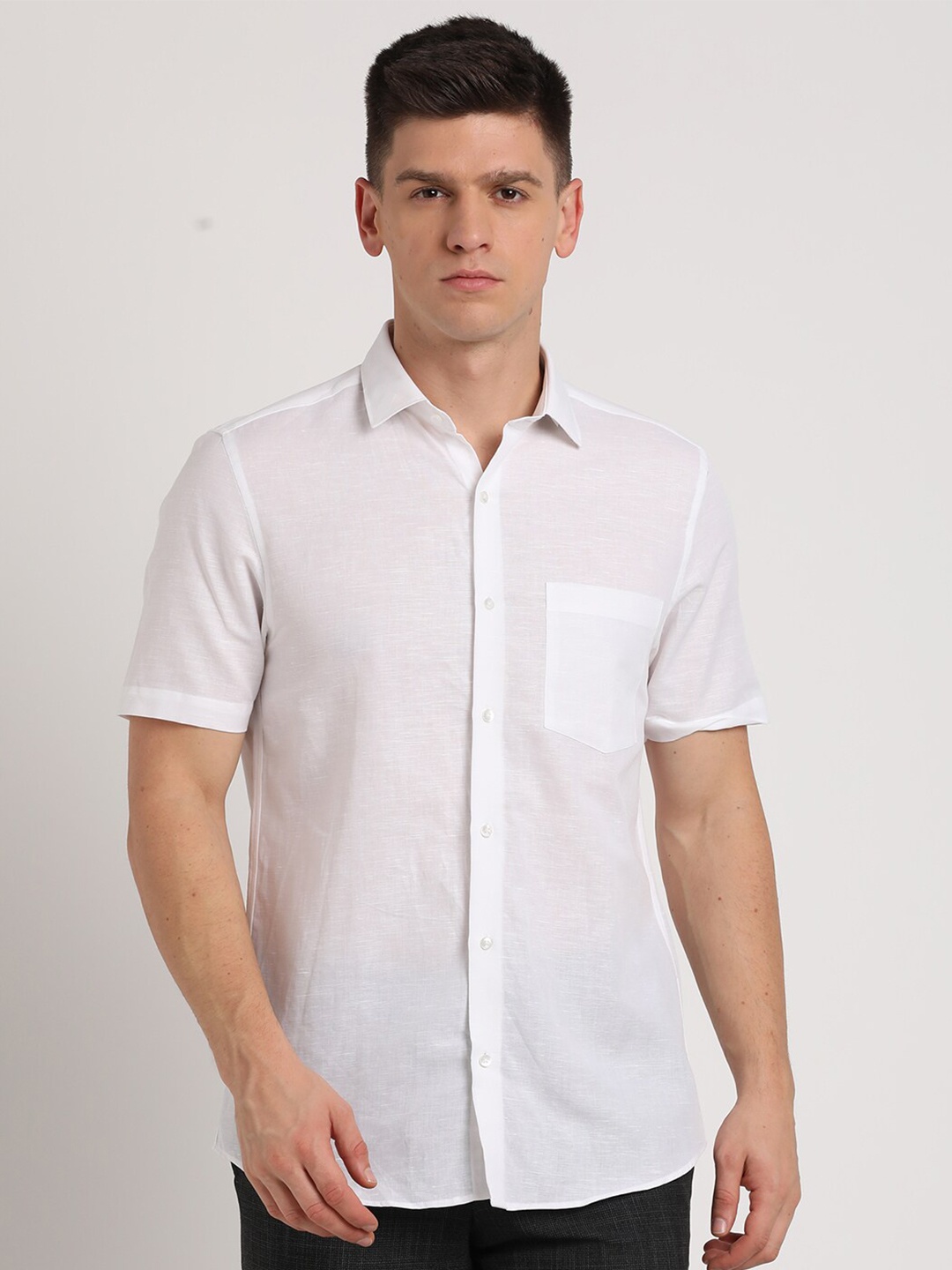 

Turtle Standard Slim Fit Spread Collar Cotton Linen Formal Shirt, White