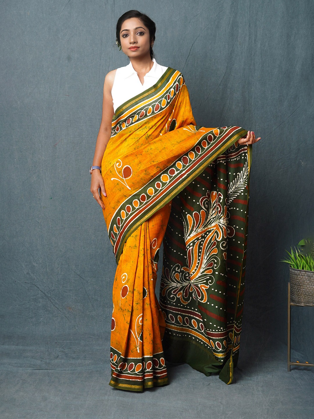 

Unnati Silks Batik Printed Zari Silk Cotton Chanderi Saree, Yellow