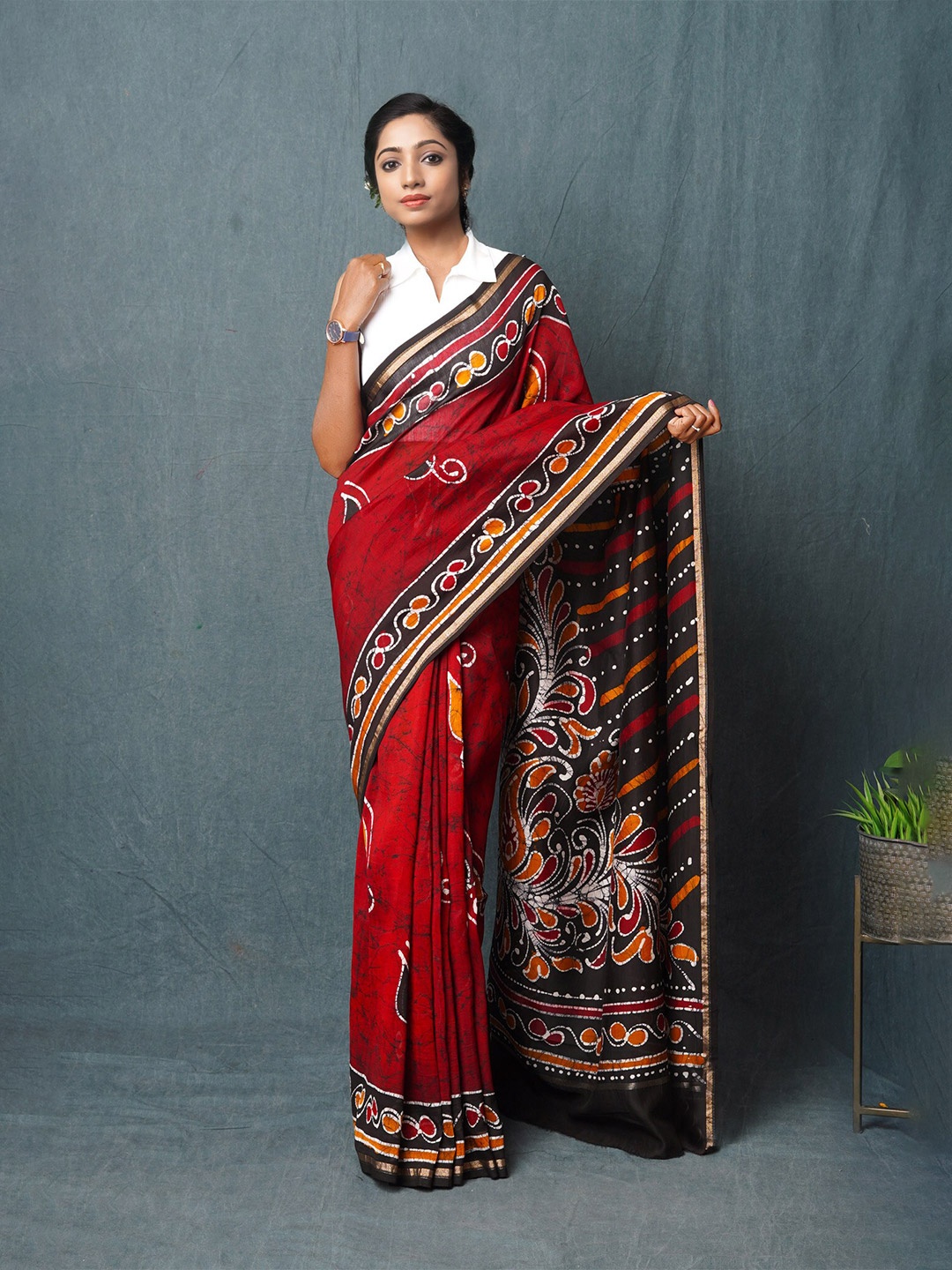 

Unnati Silks Batik Printed Zari Silk Cotton Chanderi Sico Saree, Red