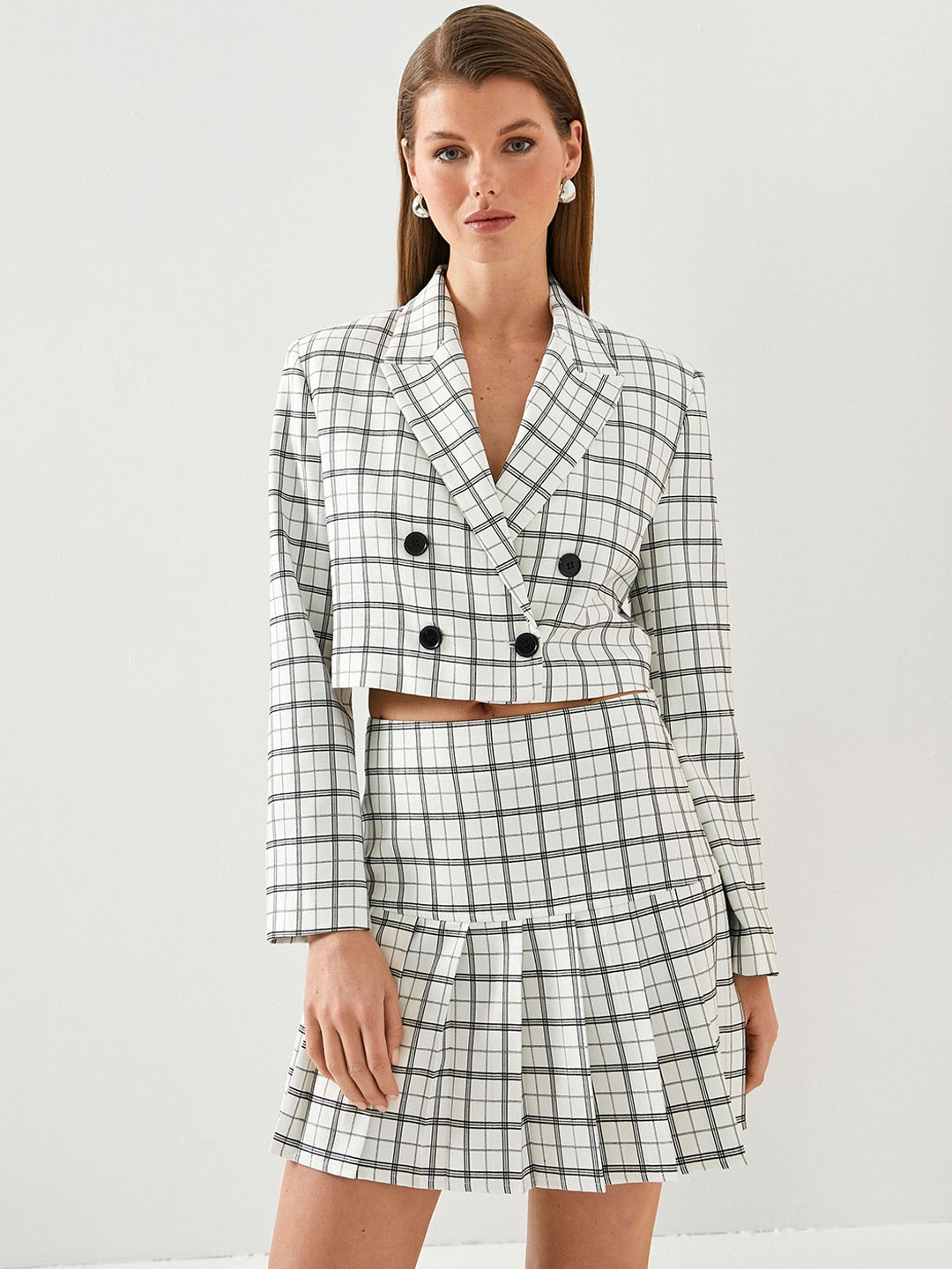 

Koton Checked Peaked Lapel Collar Double-Breasted Cropped Blazer, Black