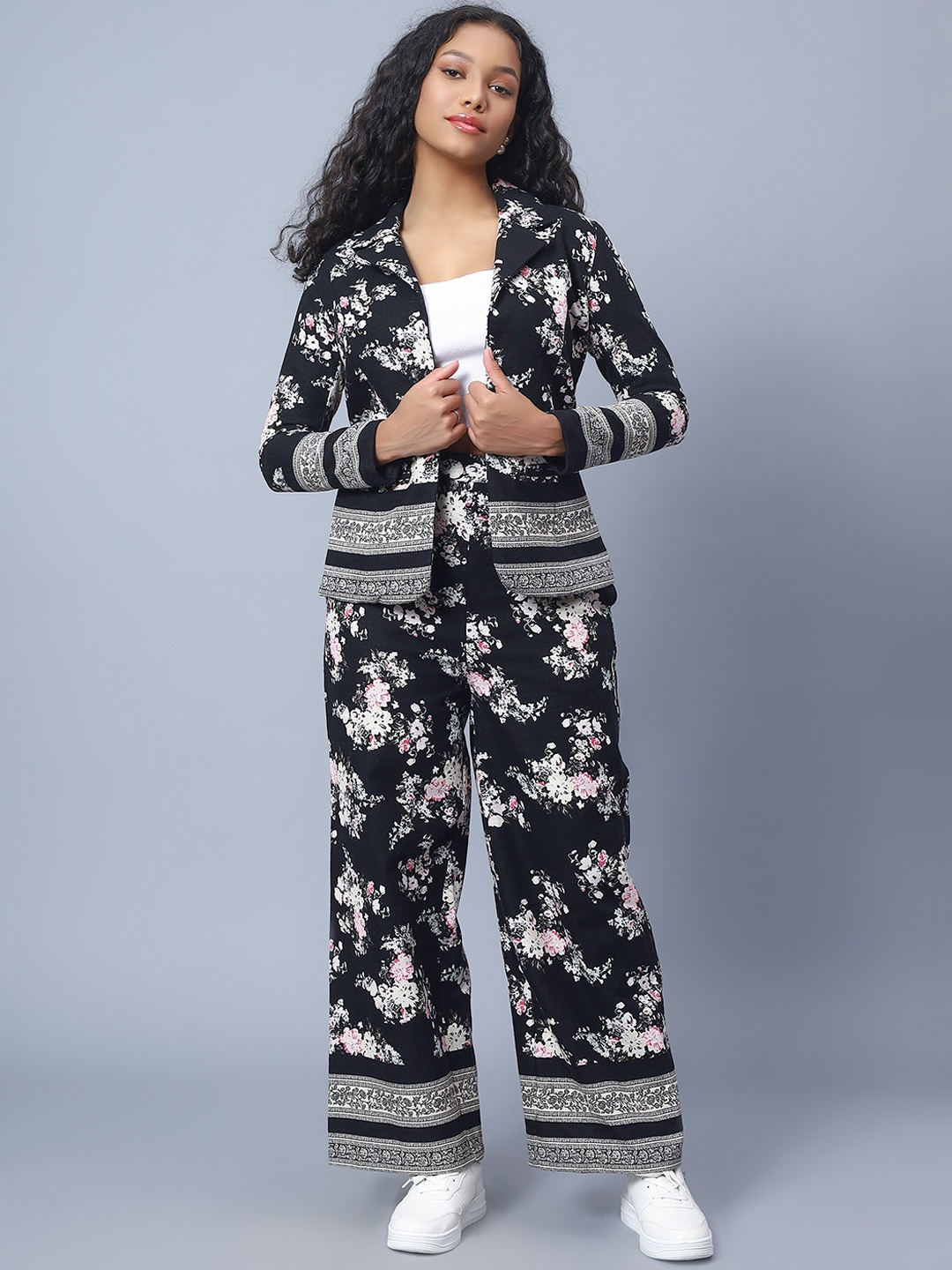 

Amagyaa Floral Printed Shawl Collar Pure Cotton Jacket With Trouser, Black