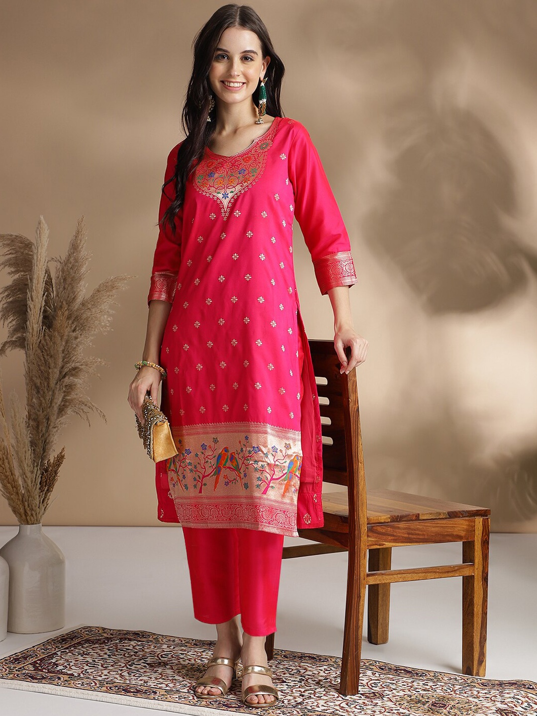 

KAVINDI Ethnic Motifs Regular Chanderi Cotton Jacquard Kurta with Trousers, Fuchsia