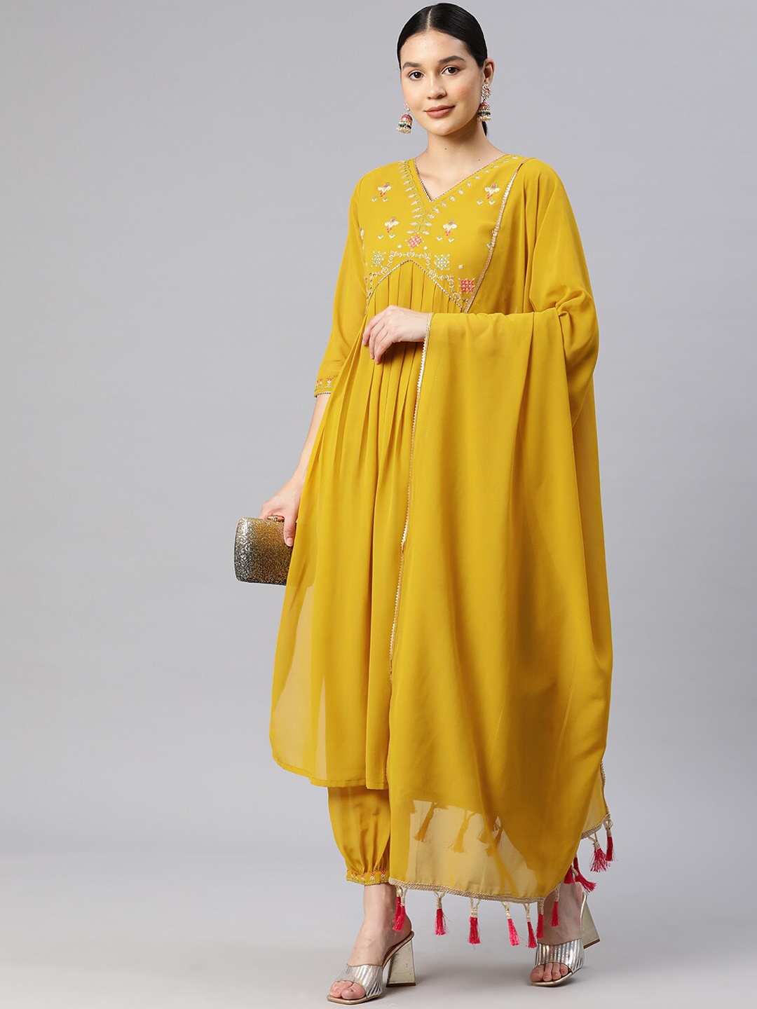 

KAVINDI Floral Embroidered V-Neck Empire Thread Work Anarkali Kurta With Patiala & Dupatta, Yellow