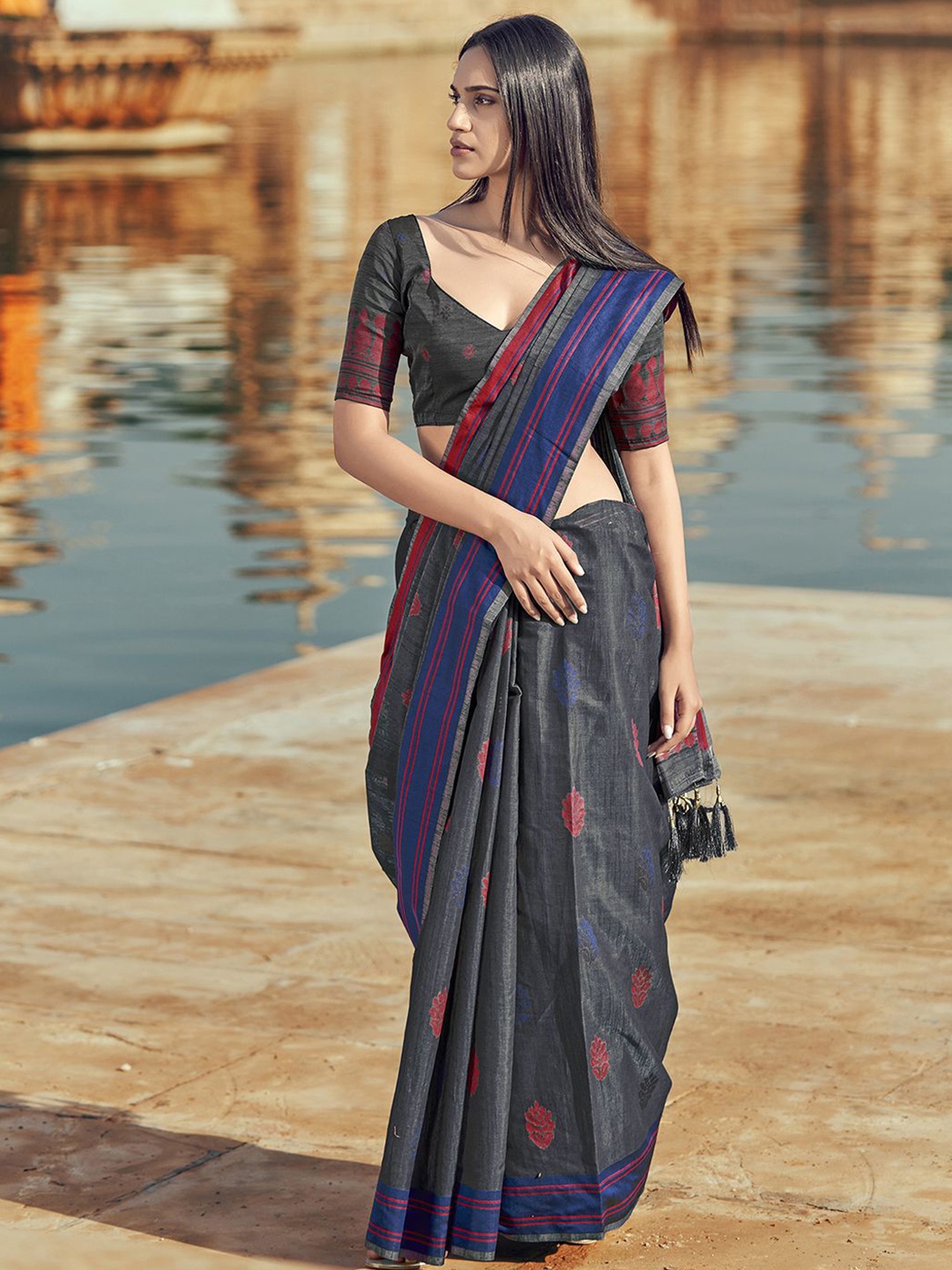 

Mitera Ethnic Motifs Woven Design Silk Cotton Saree, Grey