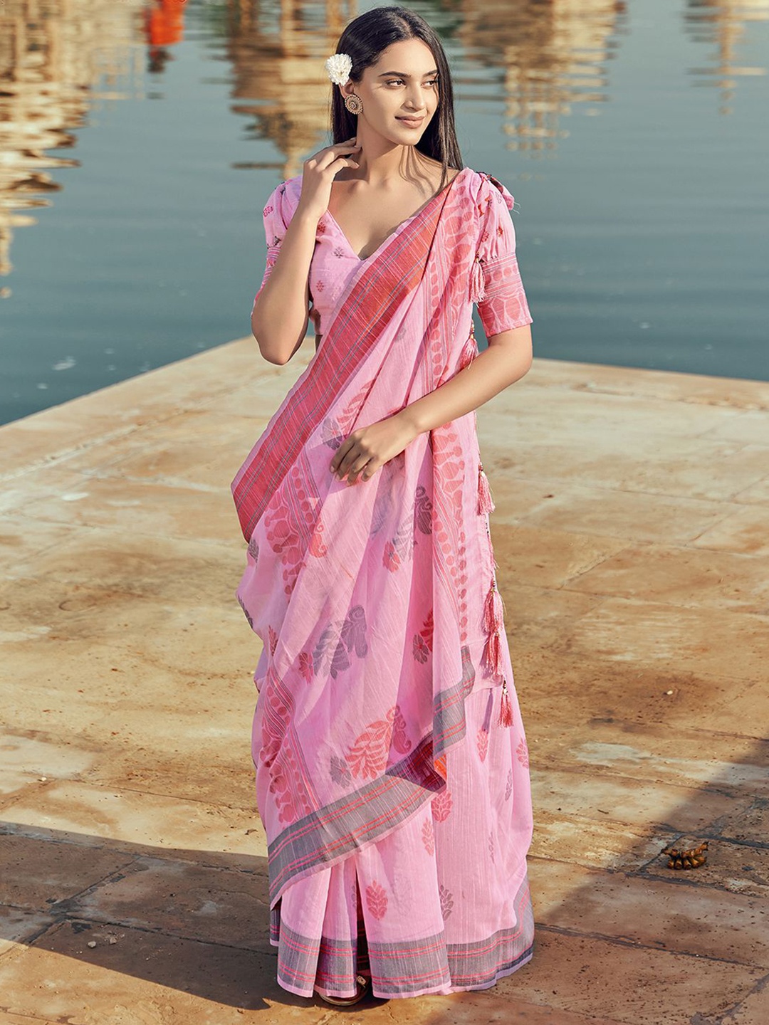 

Mitera Ethnic Motifs Woven Design Silk Cotton Saree, Pink