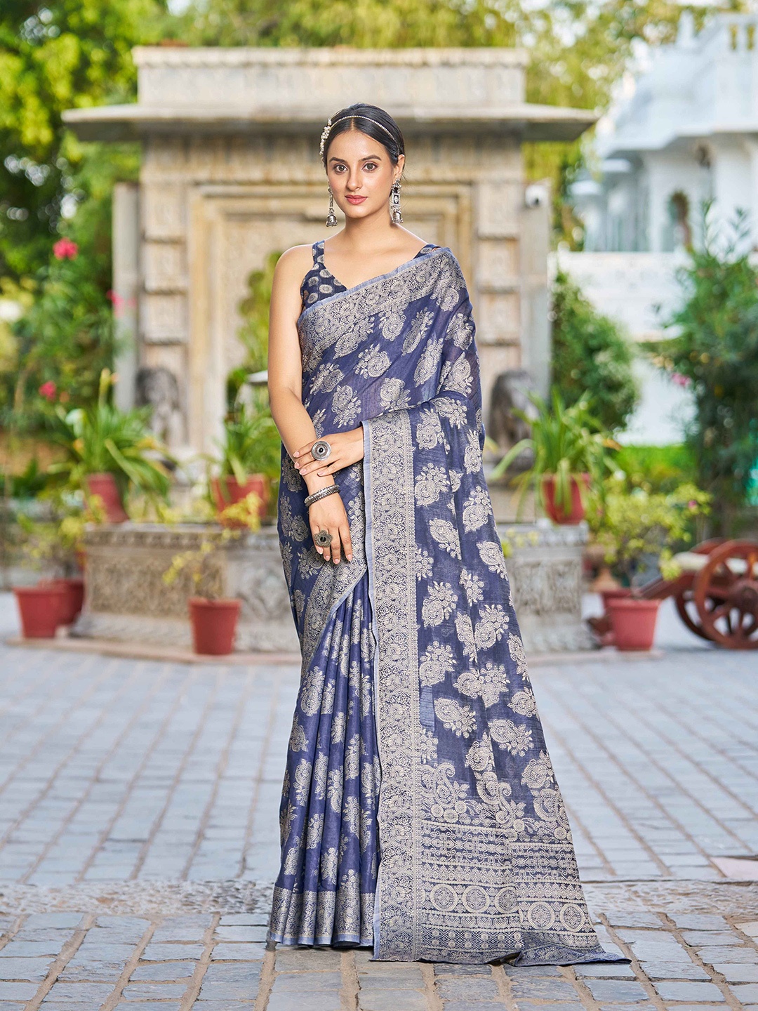 

SWORNOF Ethnic Motifs Woven Design Zari Saree, Blue