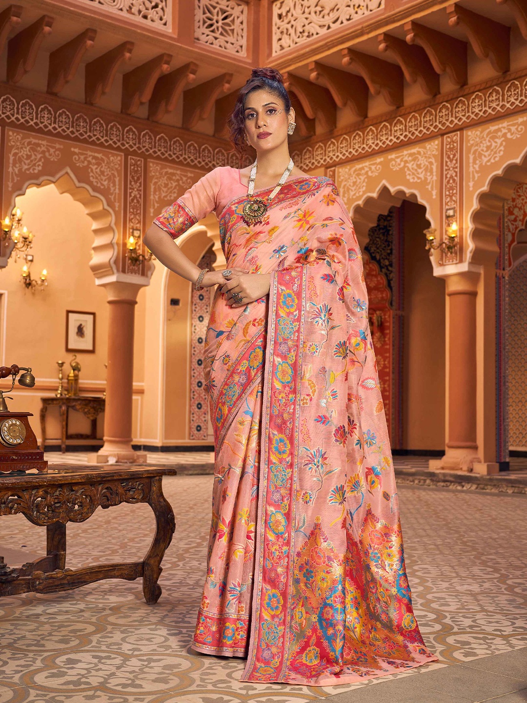 

SWORNOF Floral Woven Design Zari Saree, Orange