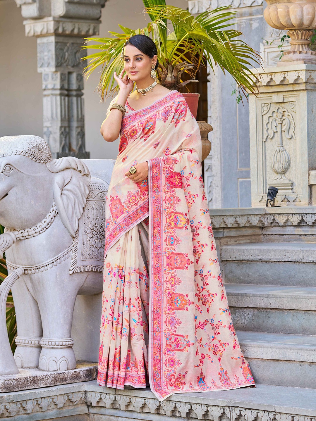 

SWORNOF Floral Woven Design Saree, Off white