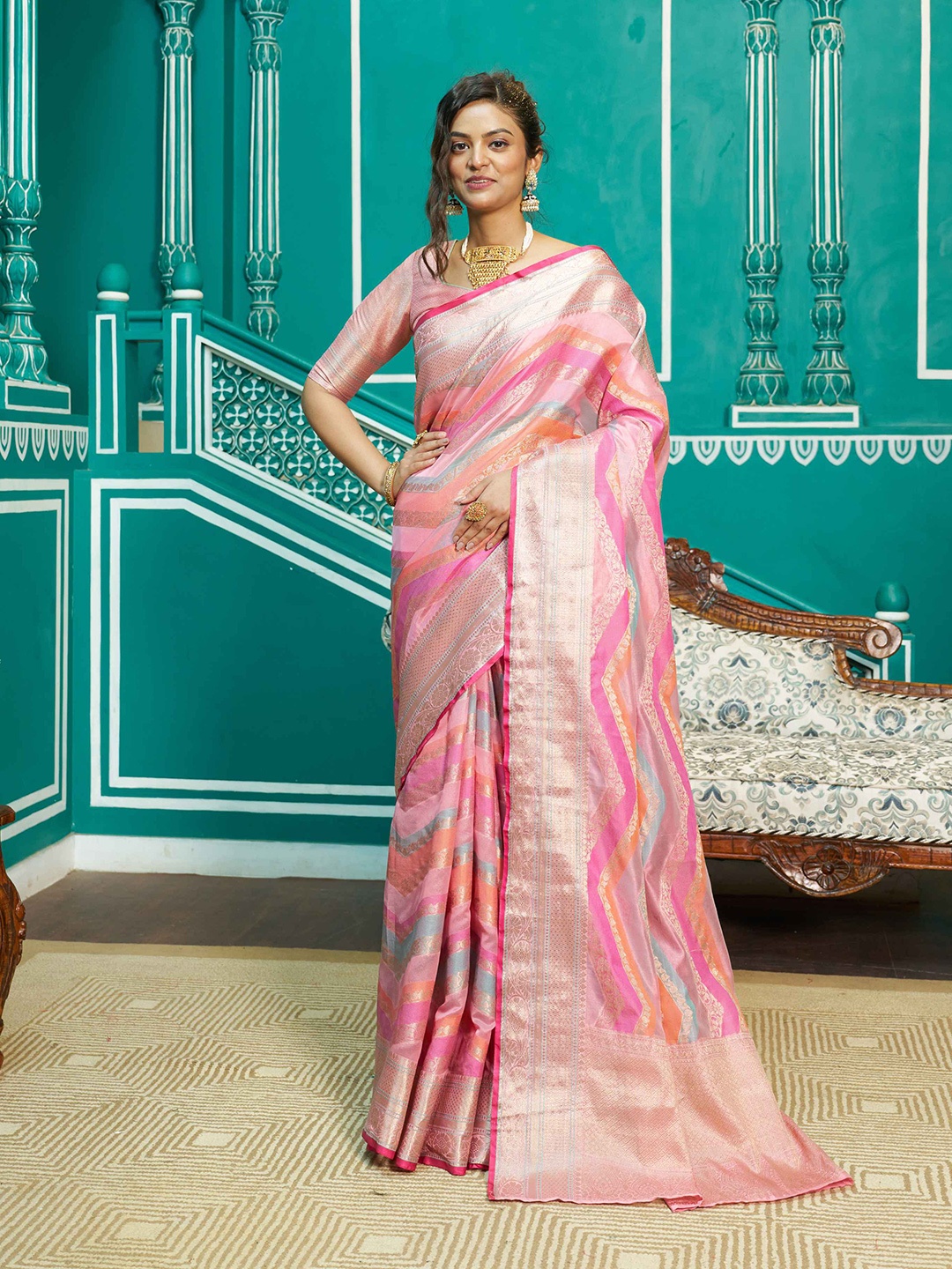 

SWORNOF Geometric Woven Design Zari Organza Saree, Pink
