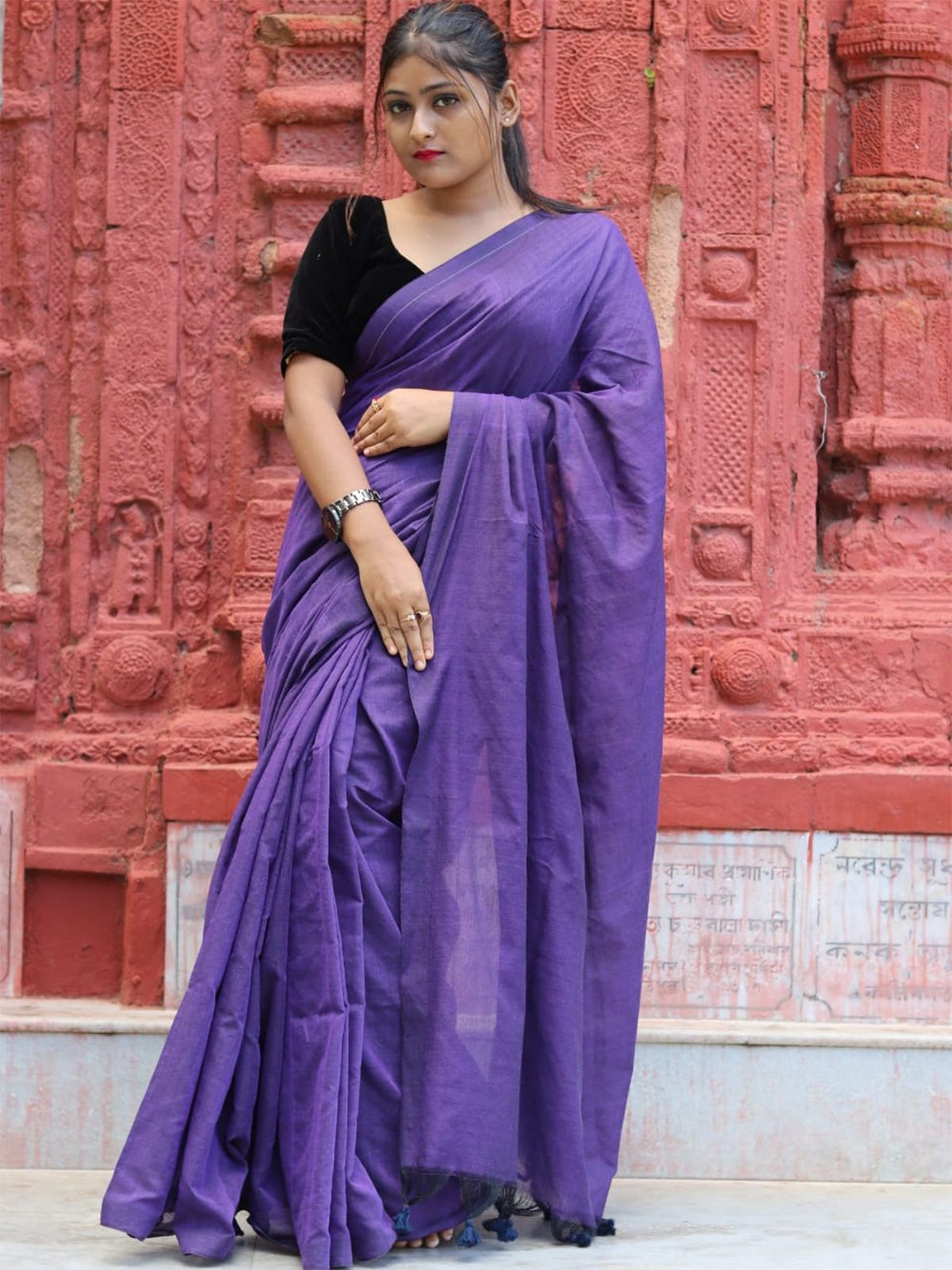 

ODETTE Cotton Blend Festive Saree, Navy blue