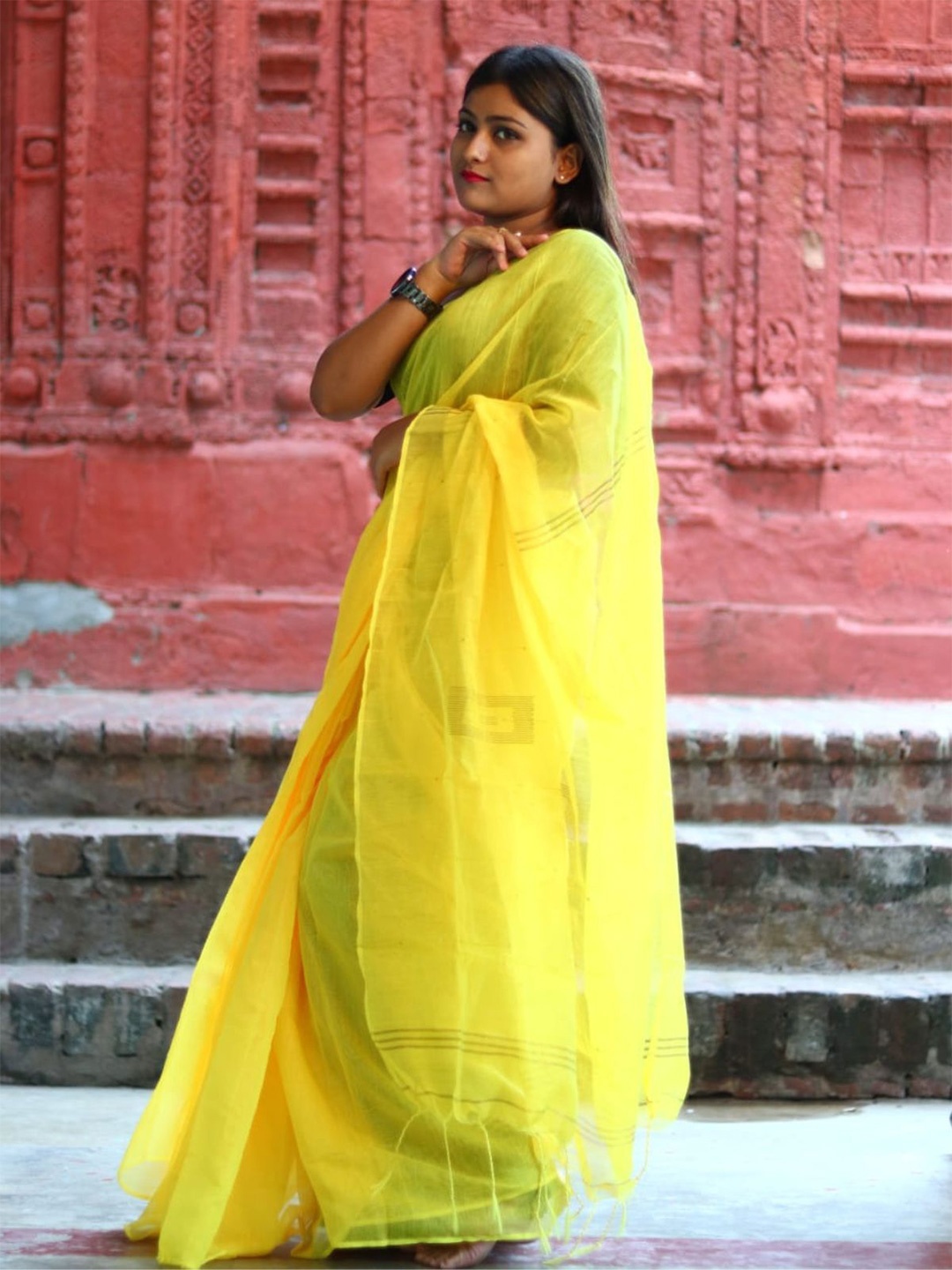 

ODETTE Cotton Blend Festive Saree, Yellow