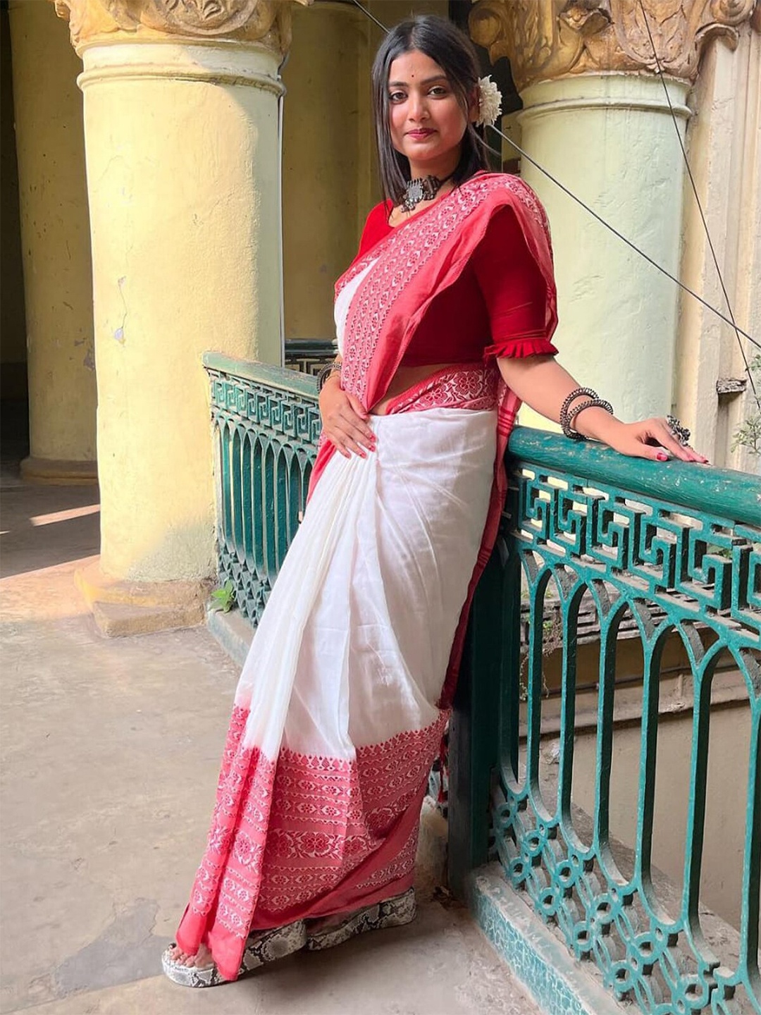 

ODETTE Ethnic Motifs Woven Design Saree, White