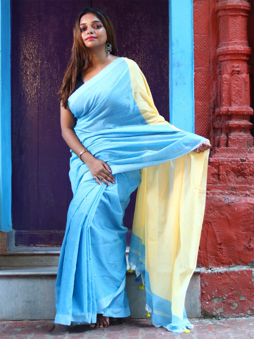 

ODETTE Cotton Blend Festive Saree, Blue