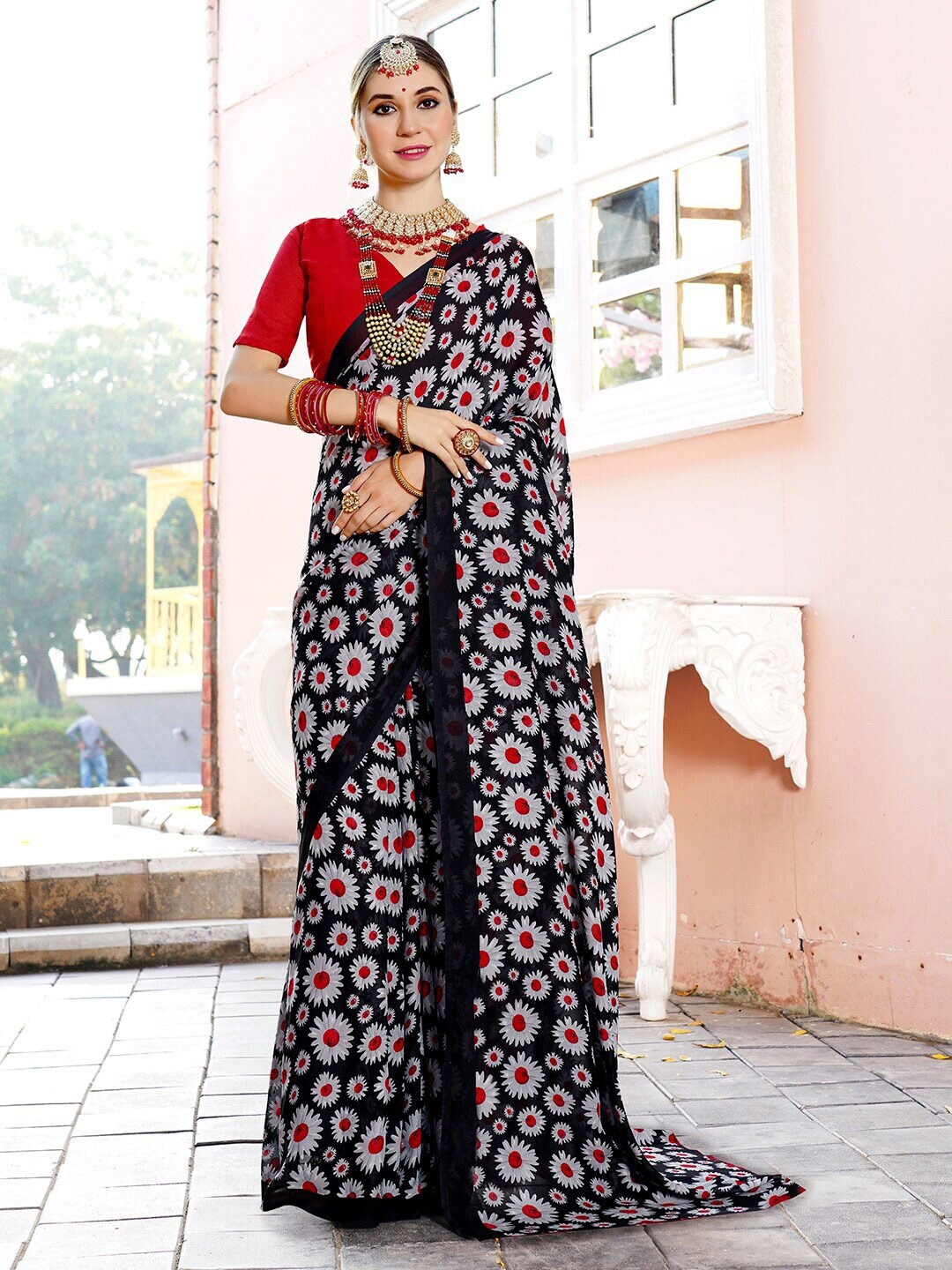 

SANJANA SILK Floral Printed Pure Georgette Saree, Black