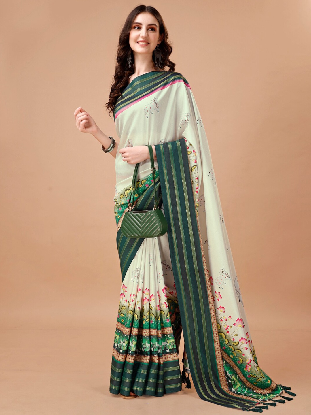

JUST FASHION Floral Printed Saree, Green