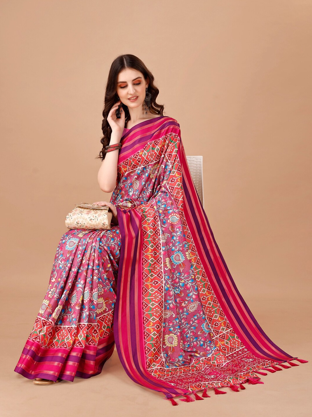 

JUST FASHION Kalamkari Printed Saree, Pink