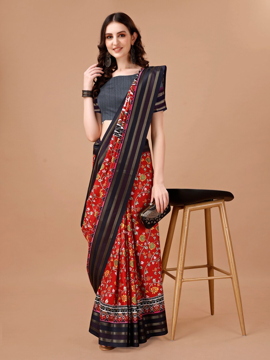 

JUST FASHION Floral Printed Zari Saree, Red
