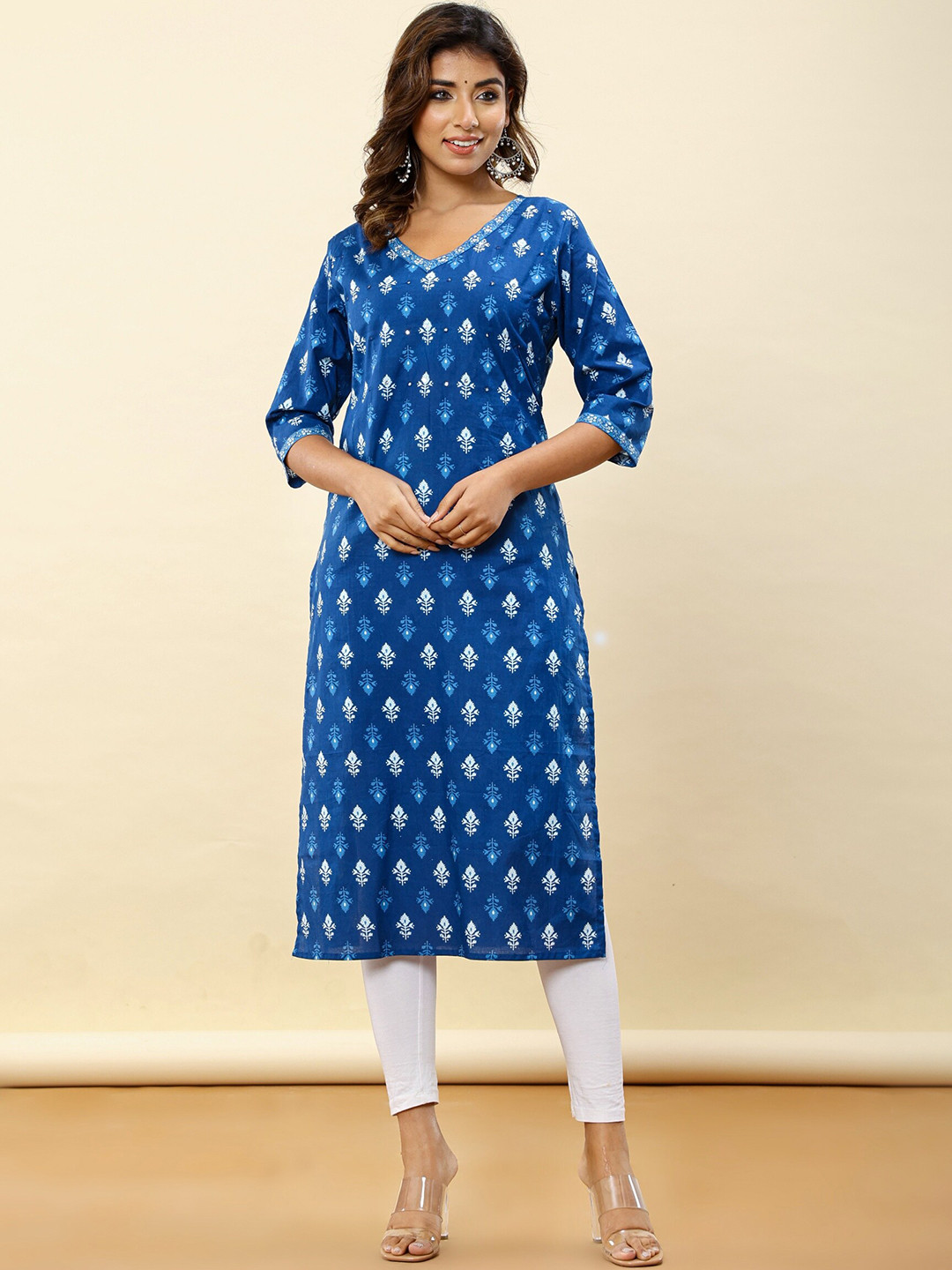 

KALINI Ethnic Motifs Printed V-Neck Pure Cotton Kurta, Navy blue