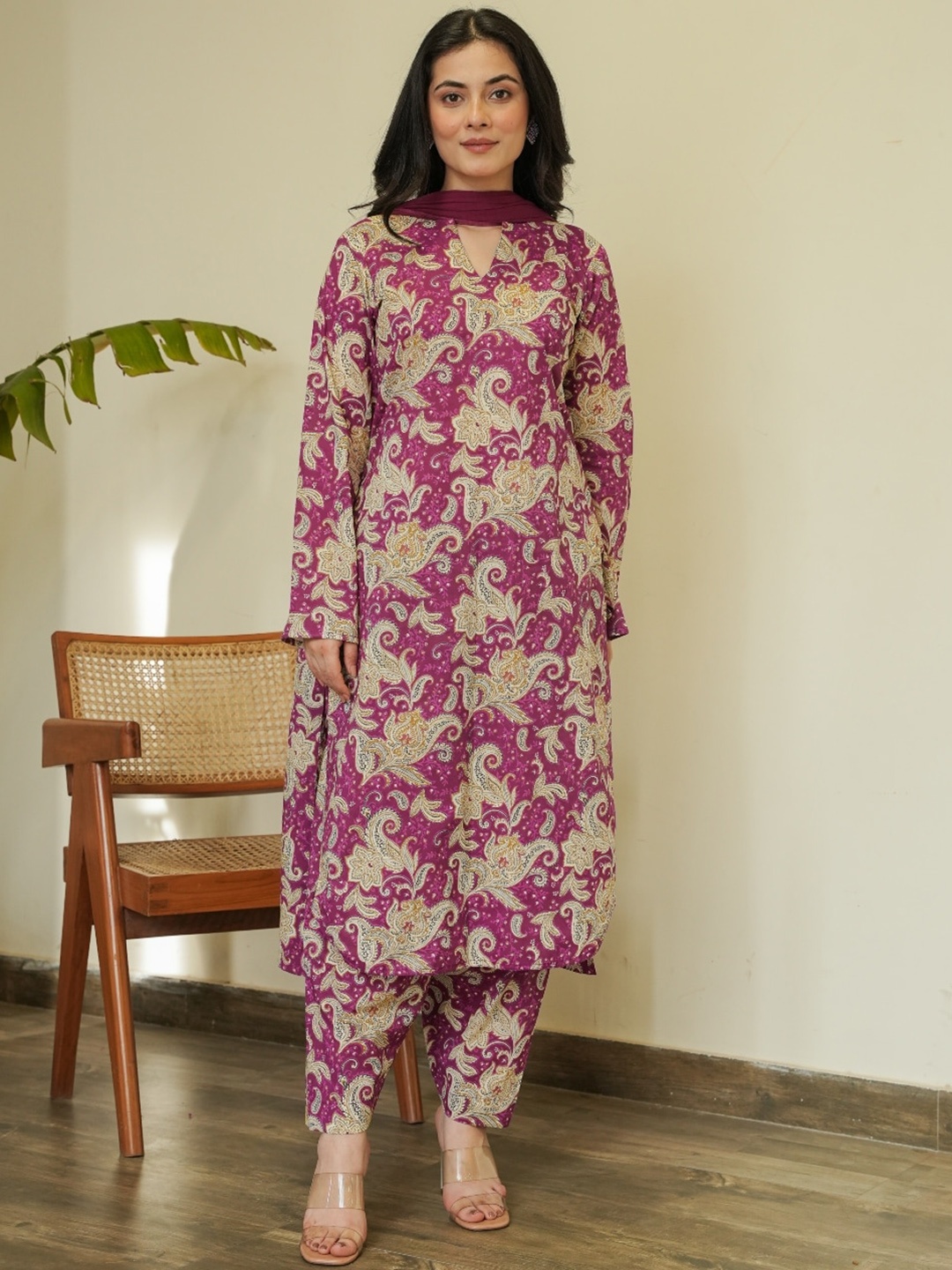 

OneWe Floral Printed Regular Pure Cotton Kurta With Salwar & Dupatta, Purple