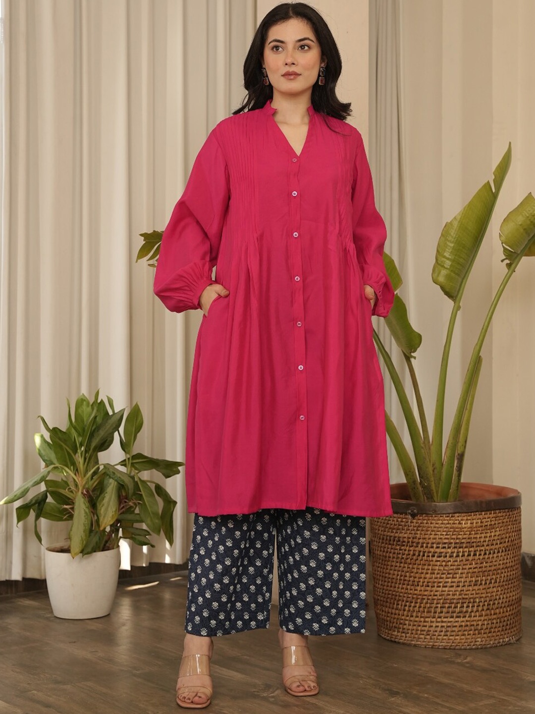 

OneWe Mandarin Collar Kurta with Palazzos, Pink