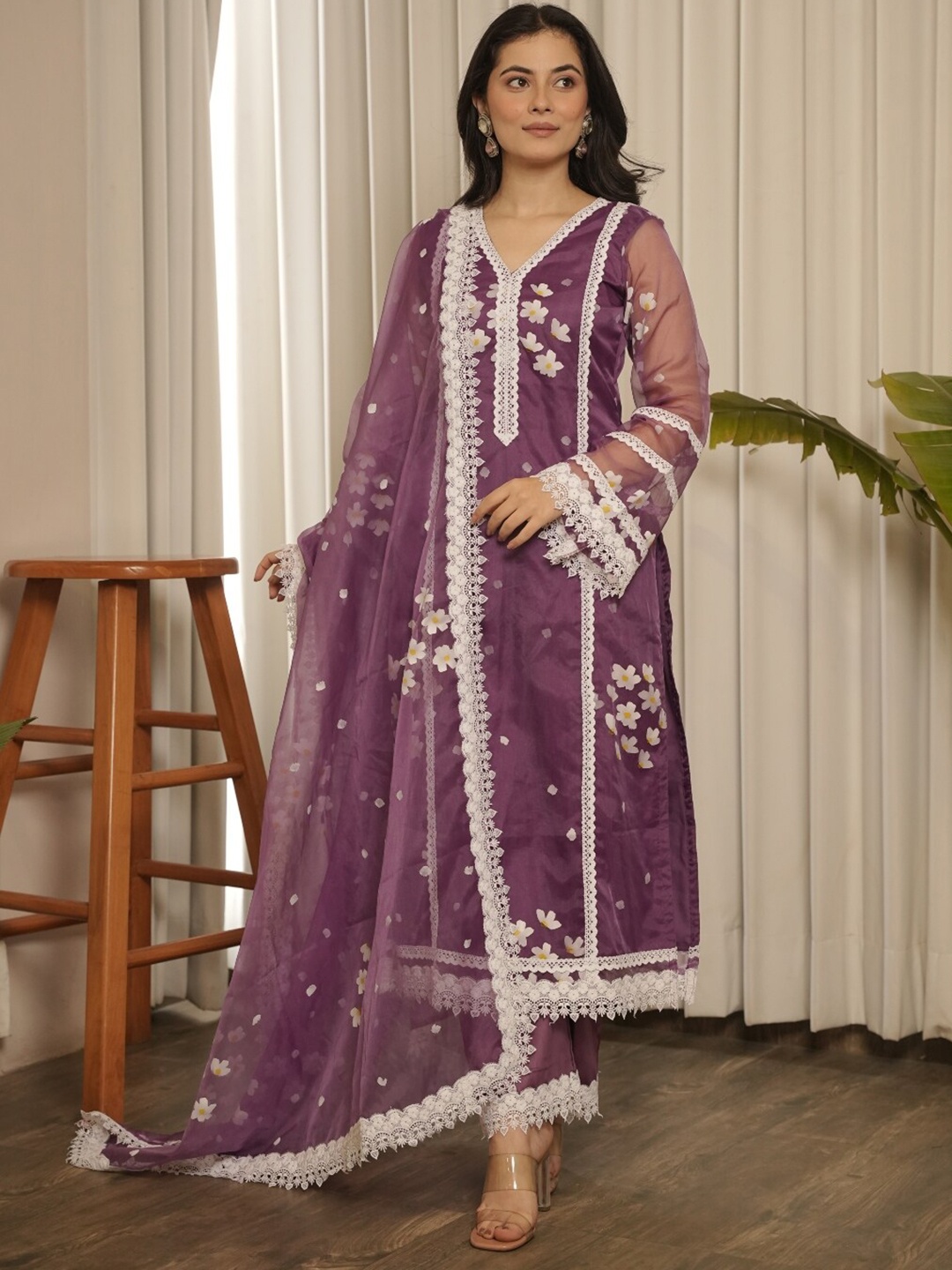 

OneWe Floral Printed Kurta & Trousers With Dupatta, Purple
