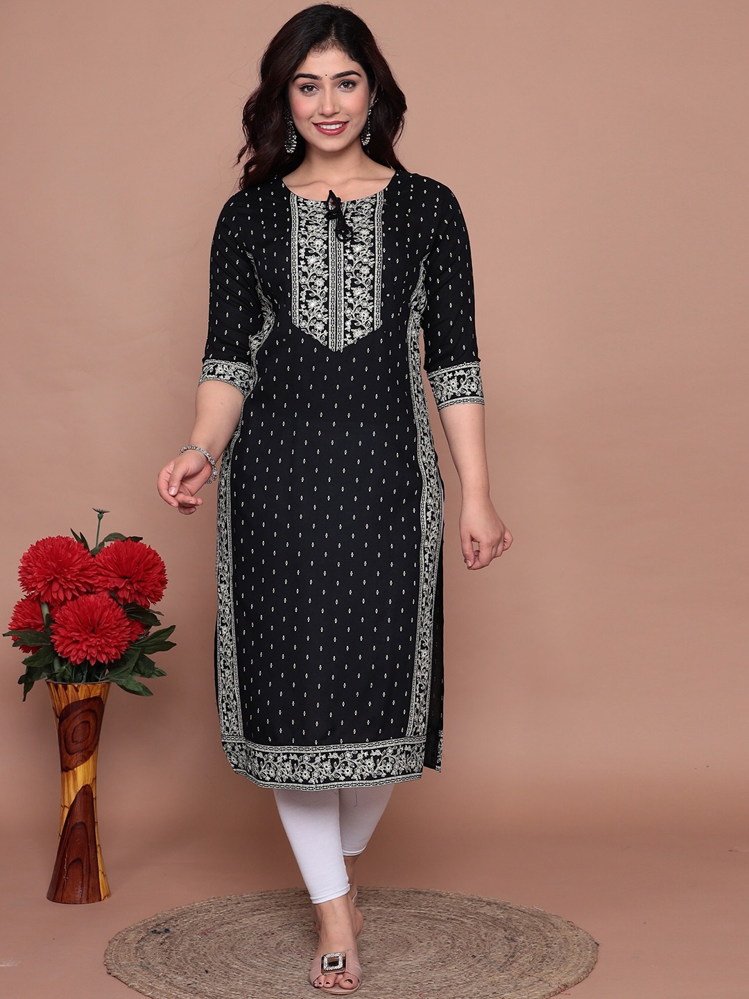 

INDYES Women Floral Printed Thread Work Kurta, Black