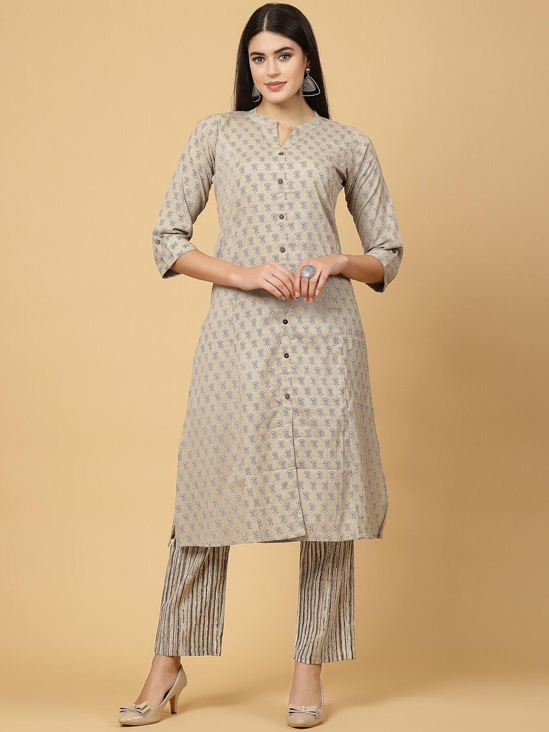 

Pistaa Floral Printed Mandarin Collar Regular Cotton Kurta With Trousers, Beige