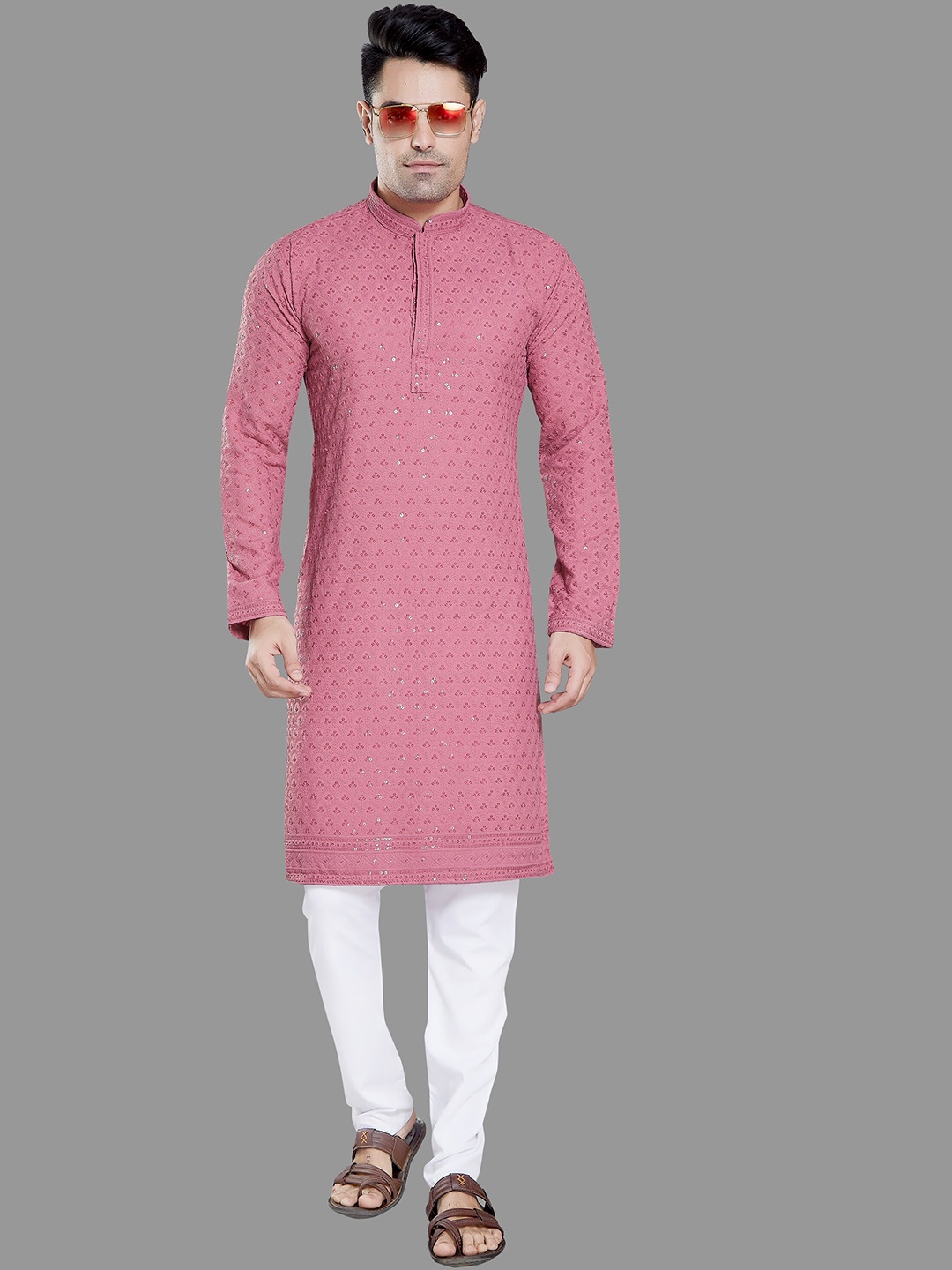 

Rani Saahiba Men Thread Work Kurta, Pink