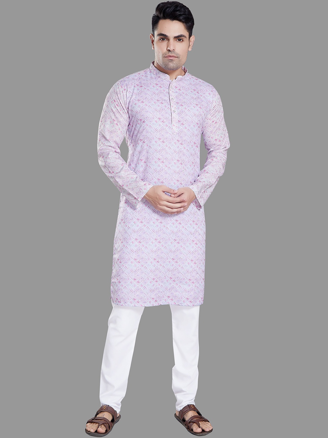 

Rani Saahiba Men Geometric Kurta, Pink