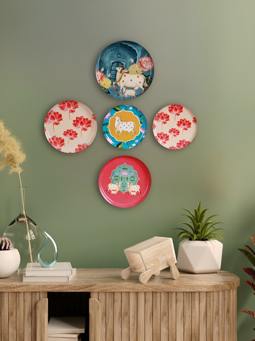 

Homspurts Blue & Pink 5 Pieces Floral Printed Metal Hanging Wall Plate
