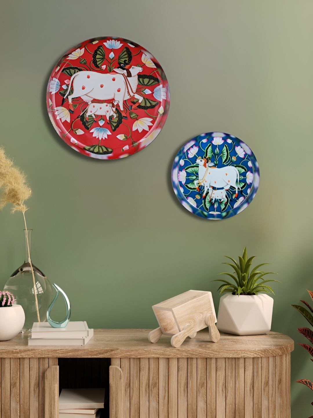 

Homspurts Blue & Red 2 Pieces Pichwai Cow Printed Metal Hanging Wall Plates