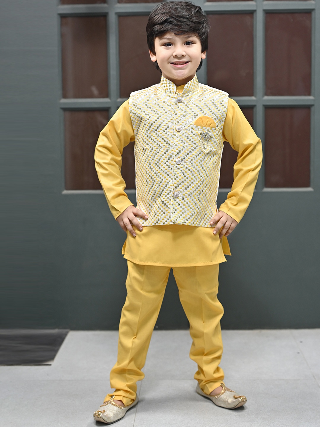 

BT DEZINES Boys Mandarin Collar Straight Kurta & Pyjama With Nehru Jacket, Yellow