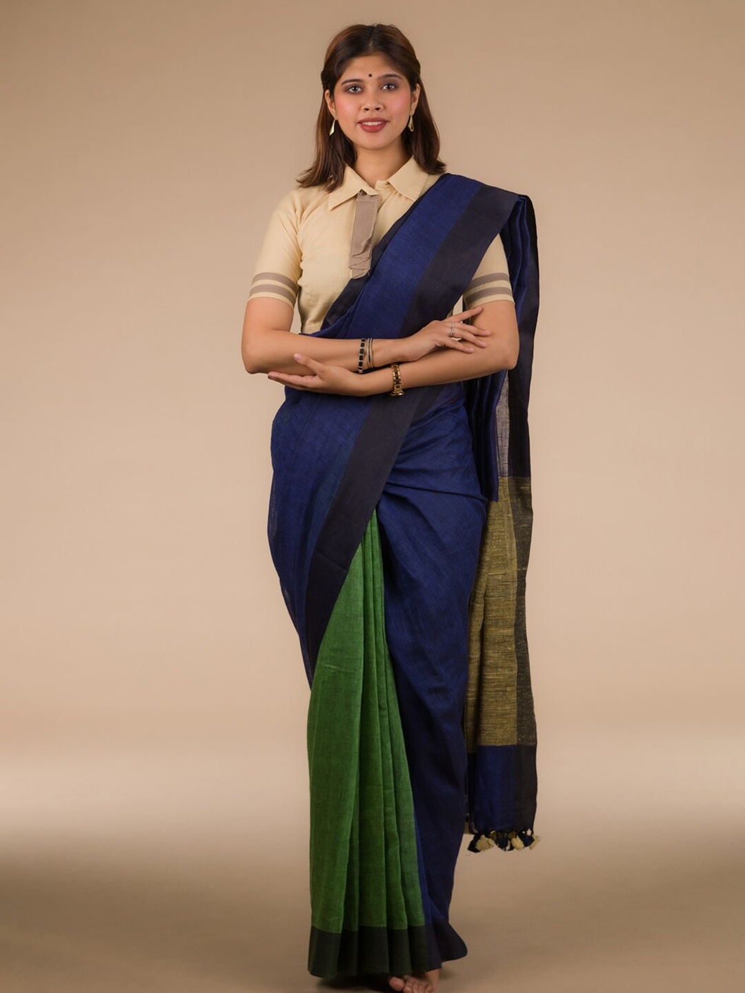 

Indyvarna Pure Linen Tasseled Saree, Navy blue